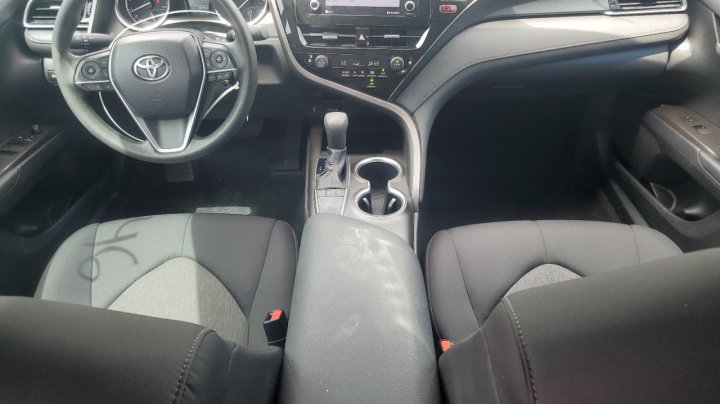 Toyota Camry  2023