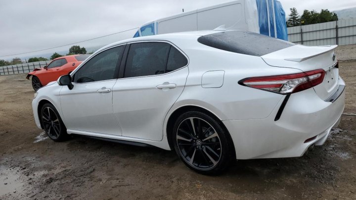 Toyota Camry  2018