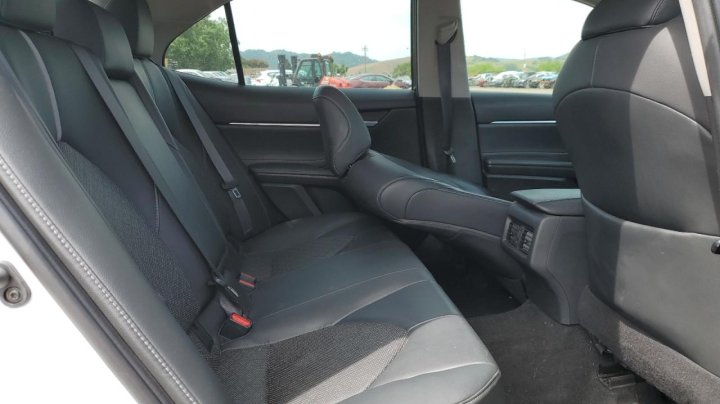Toyota Camry  2018