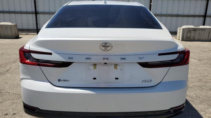 Toyota Camry  2025