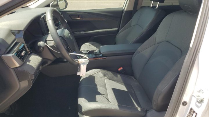 Toyota Camry  2025