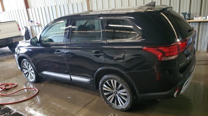 Mitsubishi Outlander  2019