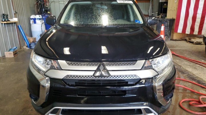 Mitsubishi Outlander  2019