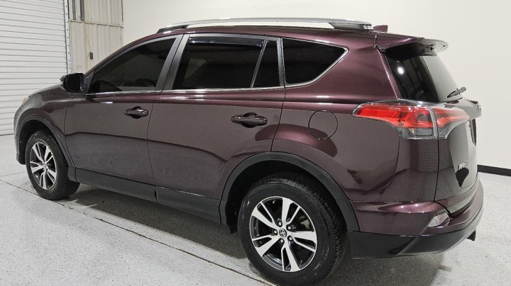 Toyota RAV4  2018