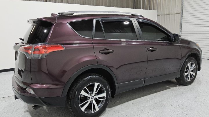 Toyota RAV4  2018