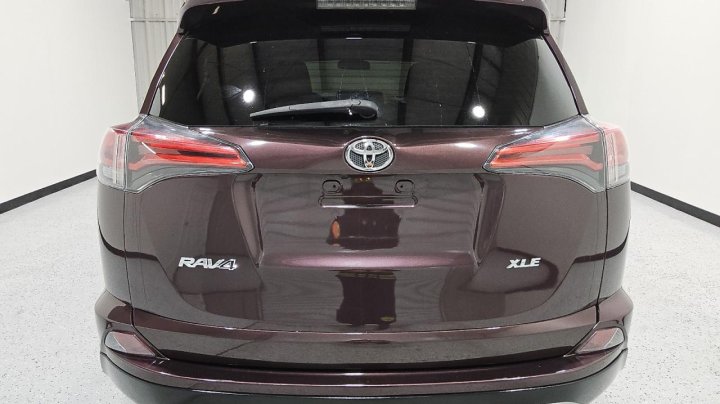Toyota RAV4  2018