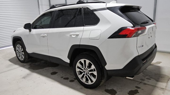 Toyota RAV4  2024