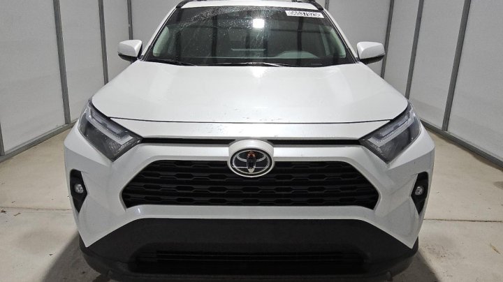 Toyota RAV4  2024