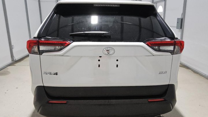 Toyota RAV4  2024