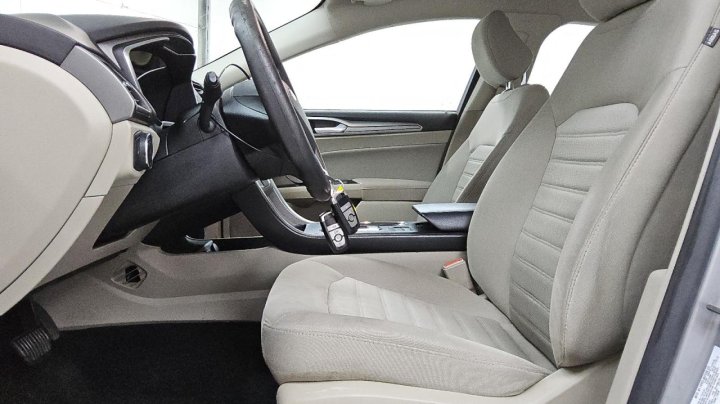 Ford FUSION  2020