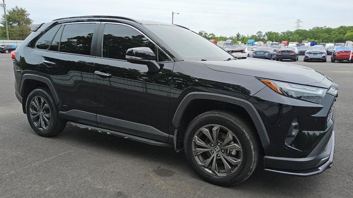 Toyota RAV4  2022