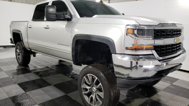 Chevrolet Silverado  2017