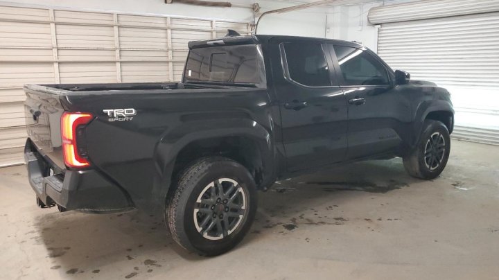 Toyota TACOMA  2024
