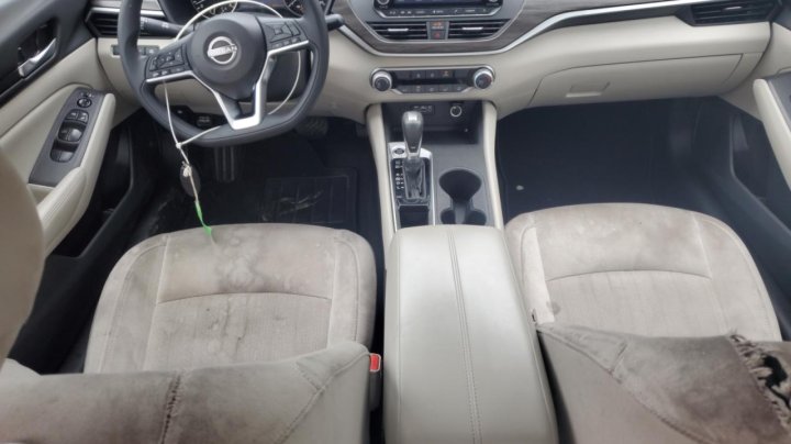 Nissan Altima  2025