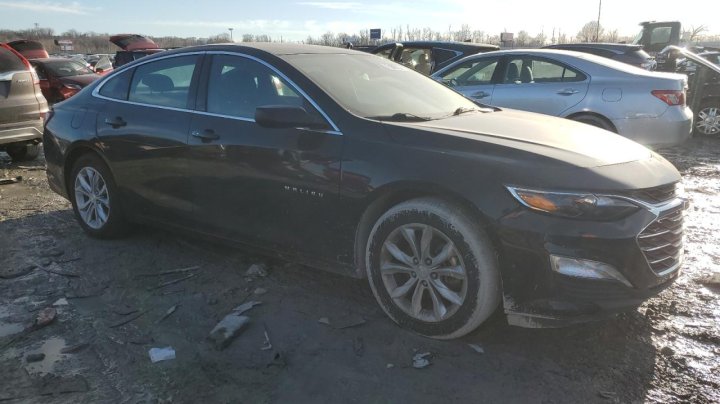 Chevrolet Malibu  2021