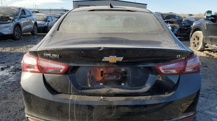 Chevrolet Malibu  2021