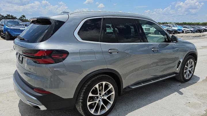 BMW X5  2024