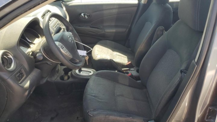 Nissan Versa  2017