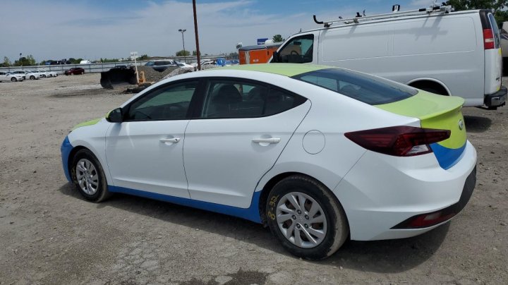 Hyundai Elantra  2020