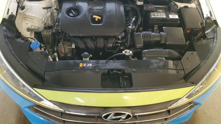 Hyundai Elantra  2020