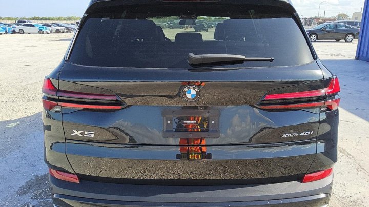BMW X5  2024