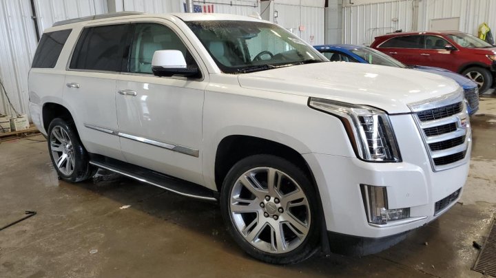 Cadillac Escalade  2016