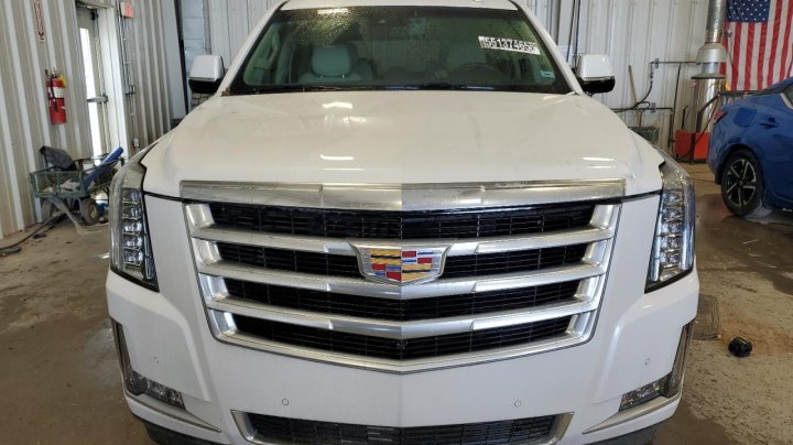 Cadillac Escalade  2016