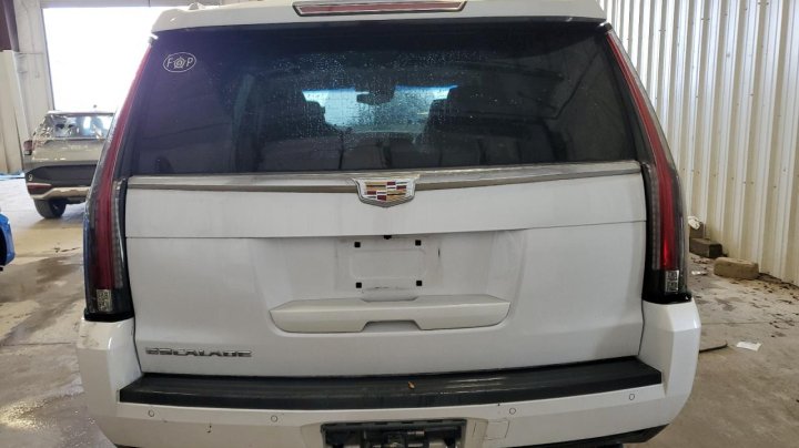 Cadillac Escalade  2016