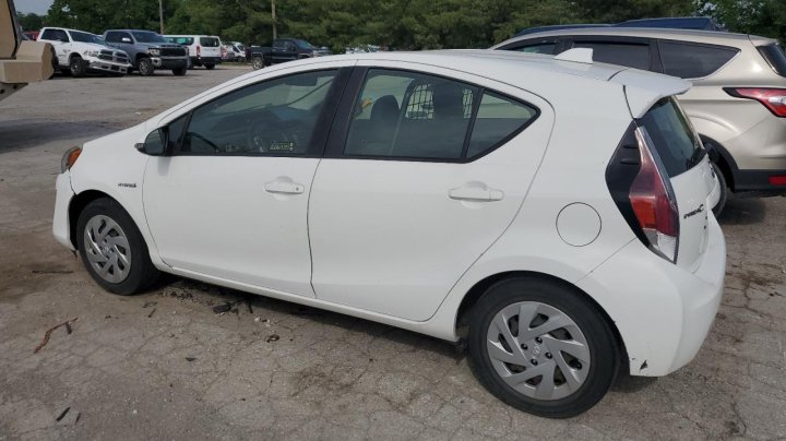 Toyota PRIUS C  2016