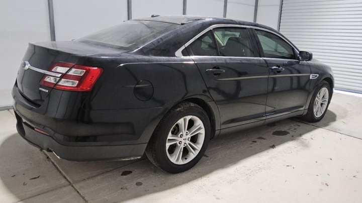Ford TAURUS  2016