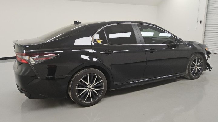 Toyota Camry  2022