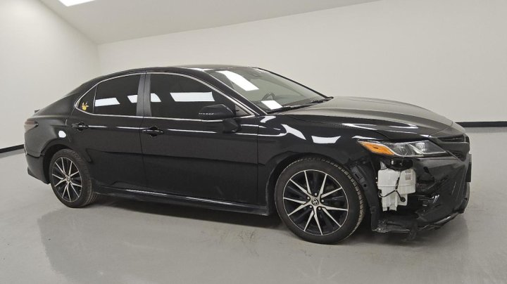 Toyota Camry  2022