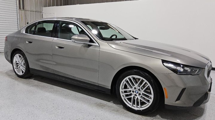 BMW 530  2024