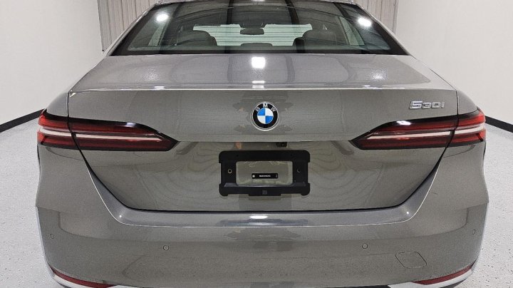 BMW 530  2024