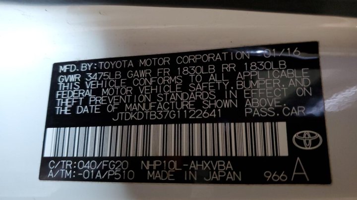 Toyota PRIUS C  2016