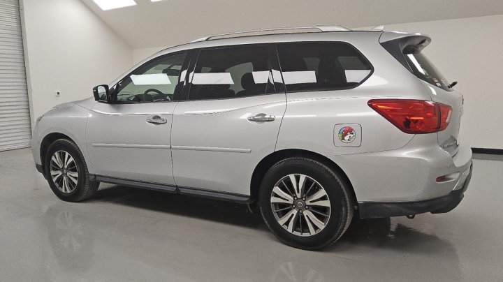 Nissan Pathfinder  2020