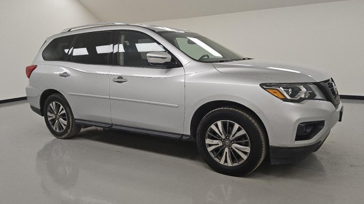 Nissan Pathfinder  2020