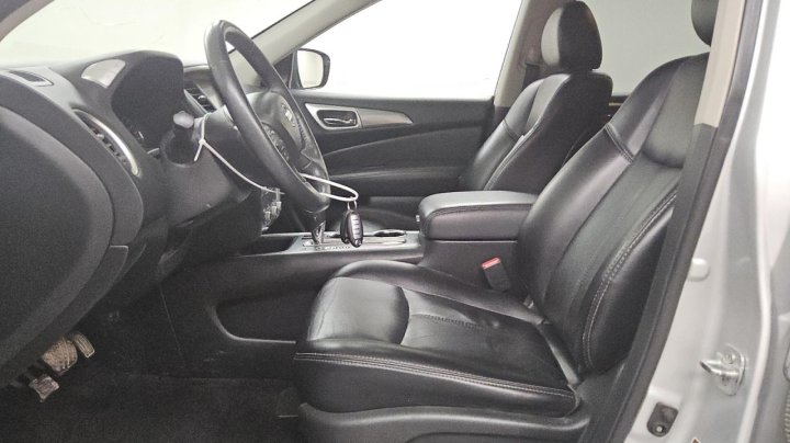 Nissan Pathfinder  2020