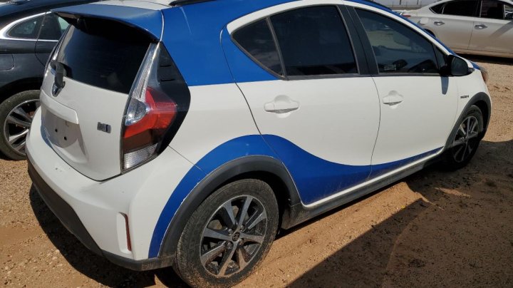 Toyota PRIUS C  2018