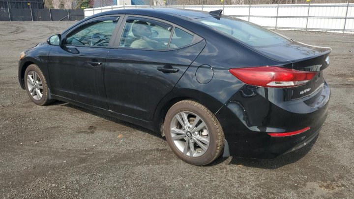 Hyundai Elantra  2018