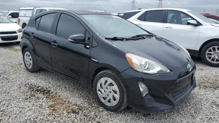 Toyota PRIUS C  2016