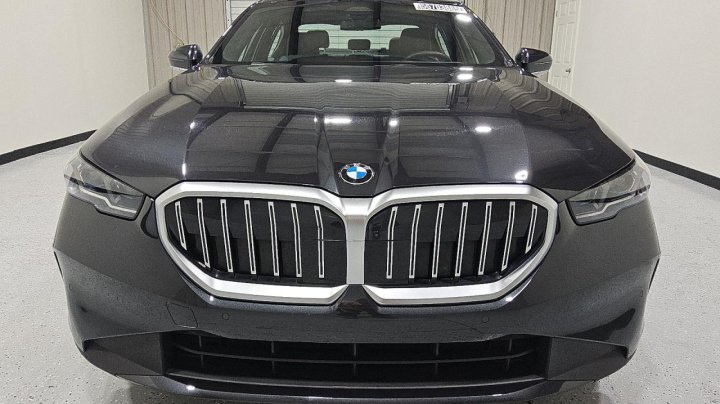 BMW 530  2024