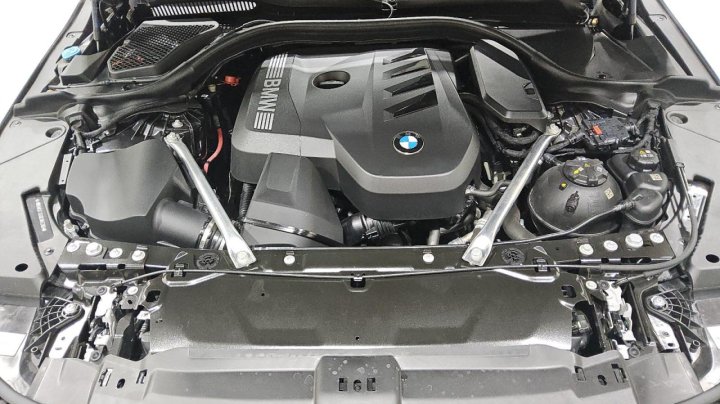 BMW 530  2024