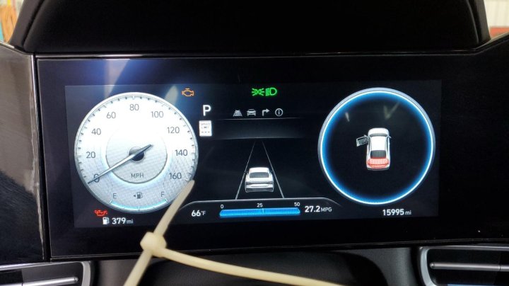 Hyundai Elantra  2024