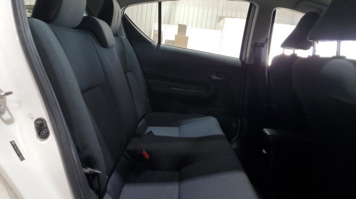 Toyota PRIUS C  2016