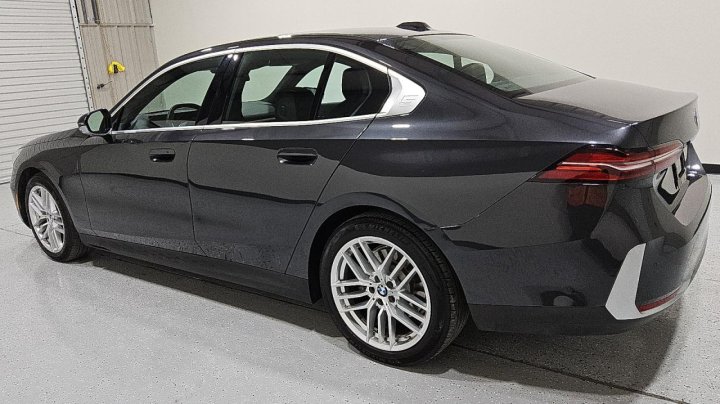 BMW 530  2024