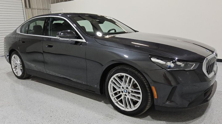 BMW 530  2024