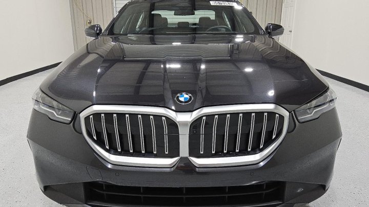 BMW 530  2024