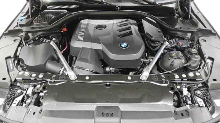 BMW 530  2024