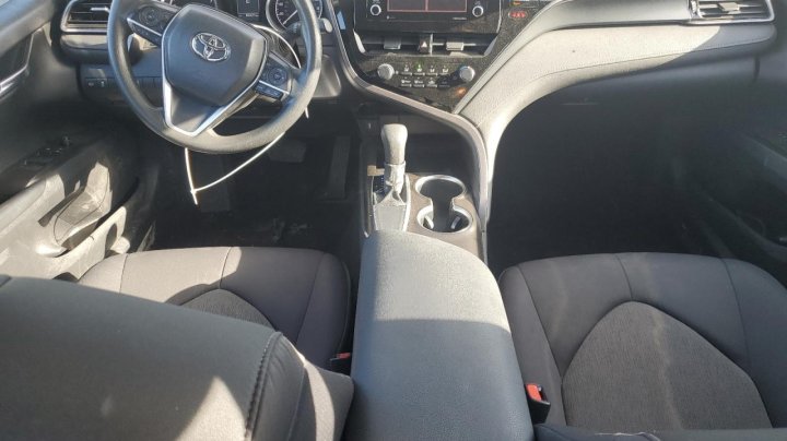 Toyota Camry  2021